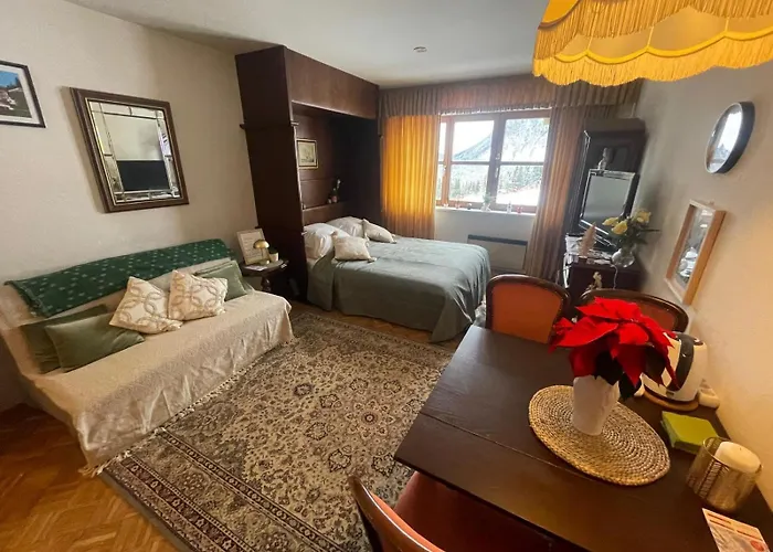 Sunshine Sara Sonnleitn - Nassfeld *